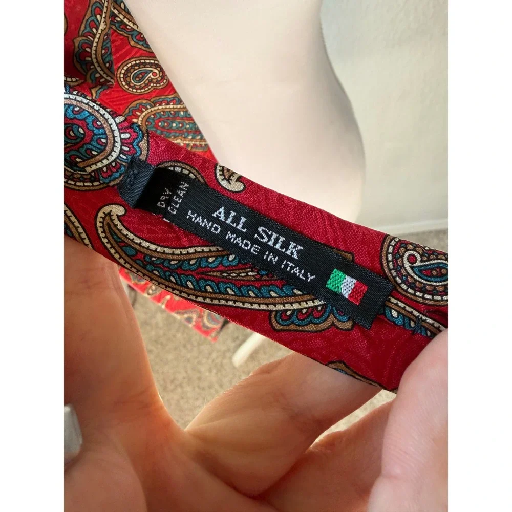 Vito Rufolo Red Paisley Silk Tie Hand Made in Italy Mens Necktie Classic OS
